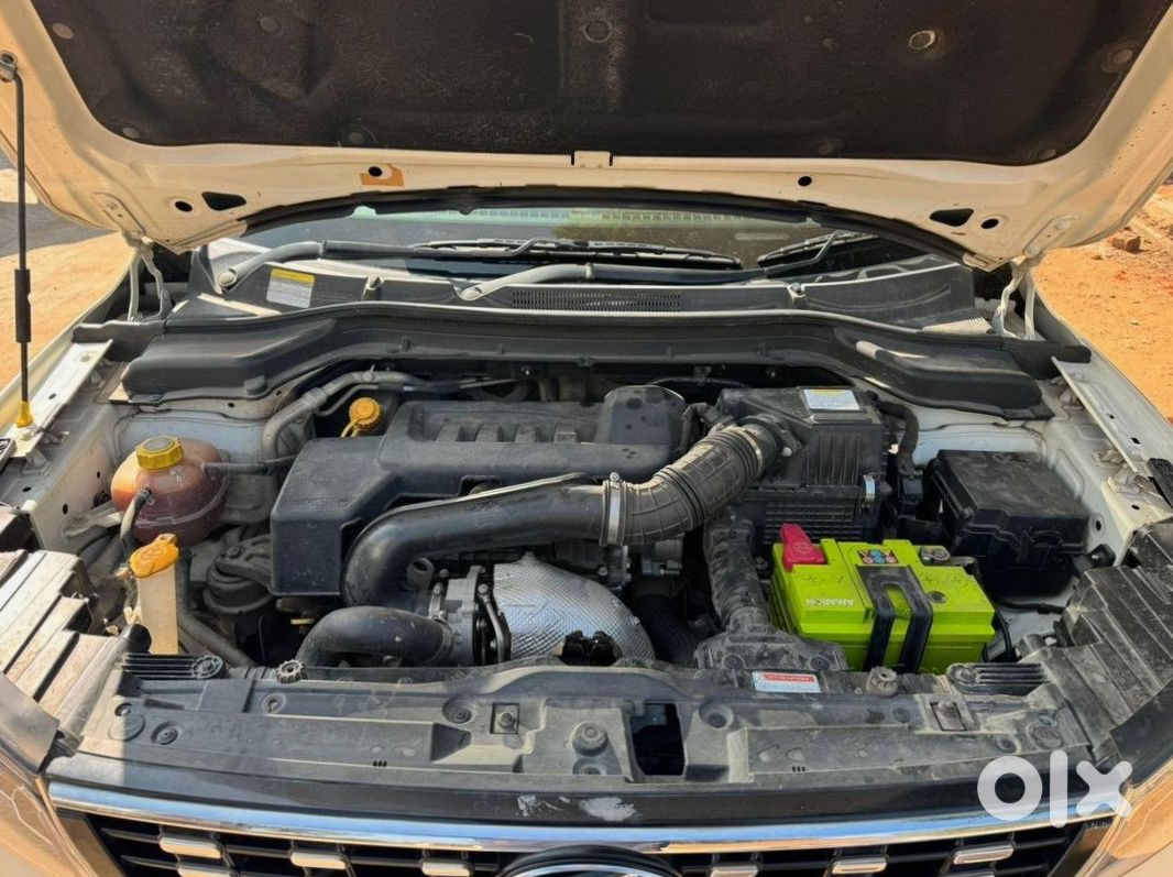 2023 Mahindra Xuv 300 - Going Abroad, Must Sell