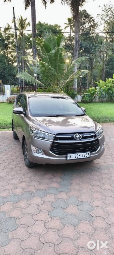 2022 Toyota Innova Crysta - Petrol Manual