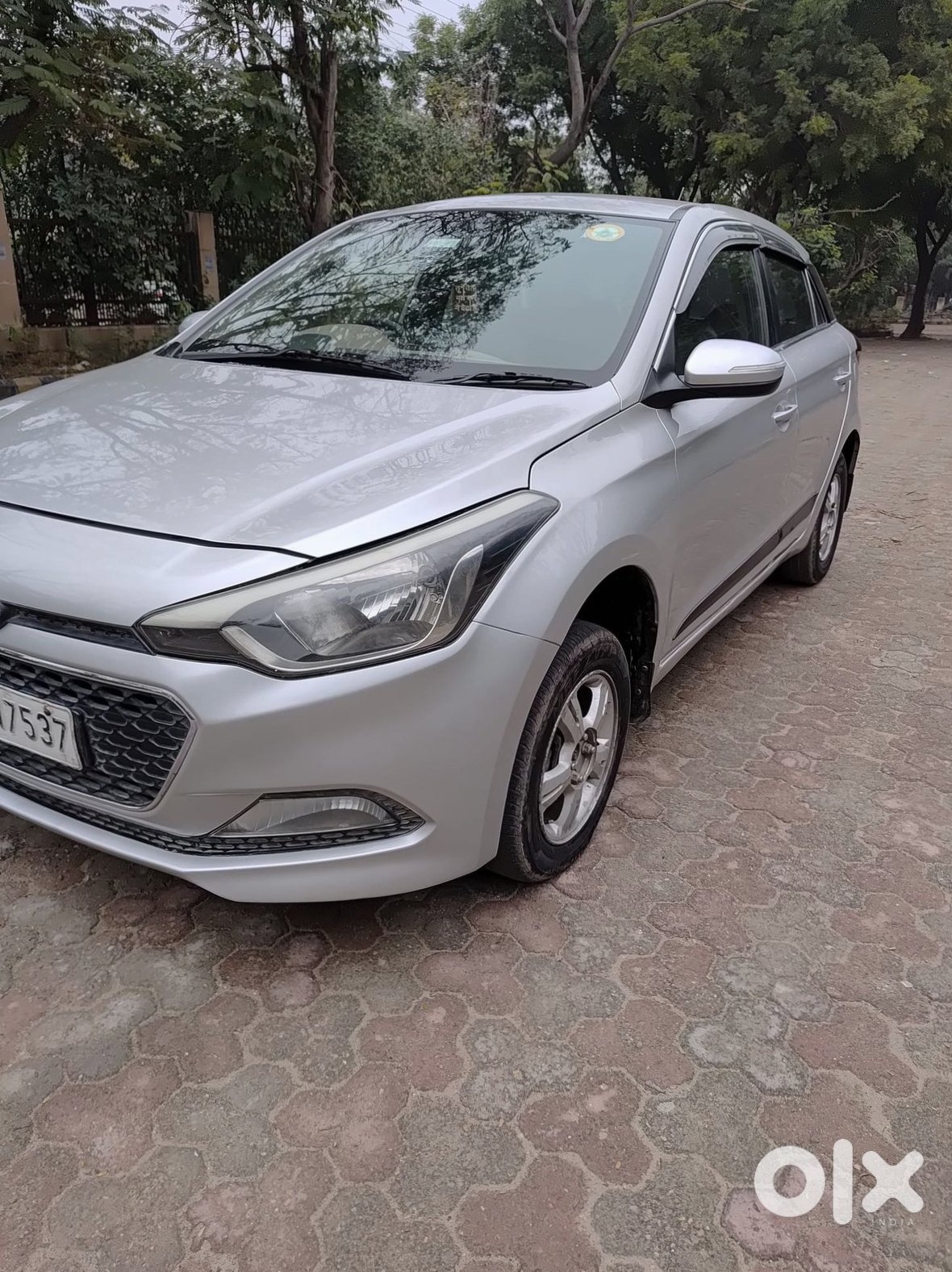 Urgent Sale - 2016 Hyundai Elite I20