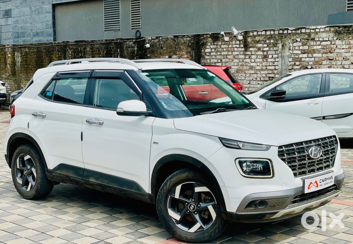 Hyundai Venue Petrol 2024