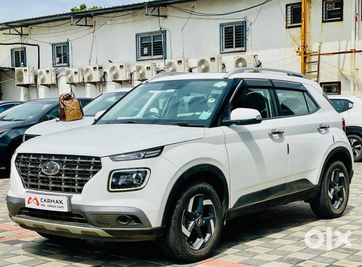 Hyundai Venue Petrol 2024