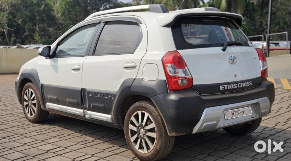 Toyota Etios Cross 2014
