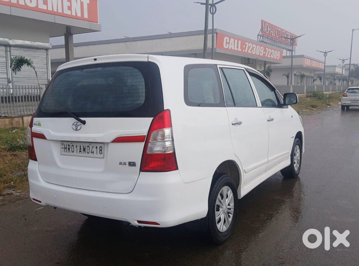 Toyota Innova Cng Family Car