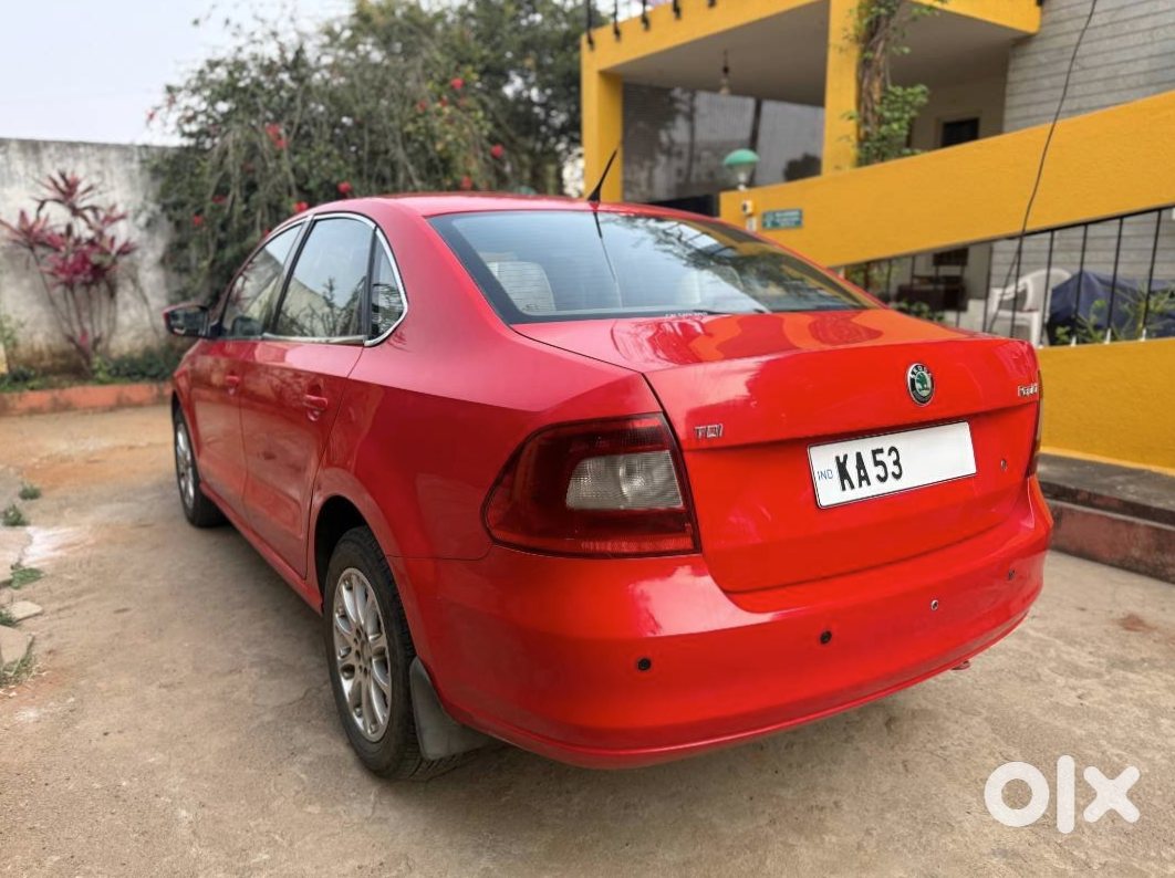 Skoda Rapid Cng - Going Abroad Urgent