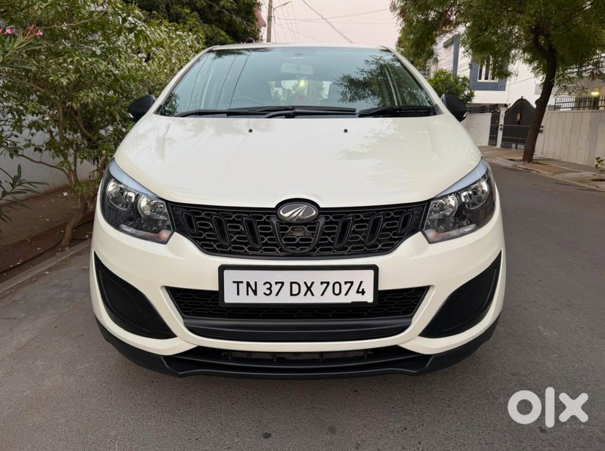 2016 Mahindra Marazzo - Family Car