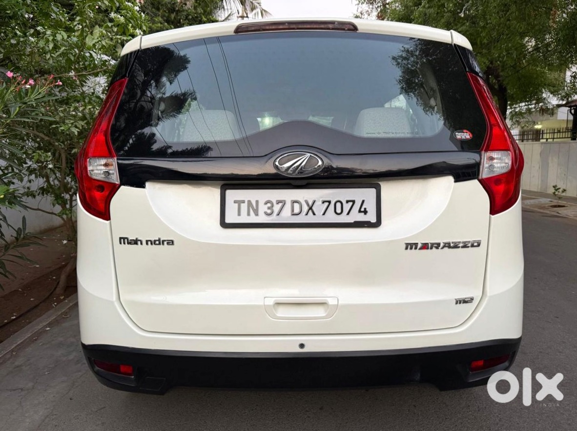 2016 Mahindra Marazzo - Family Car