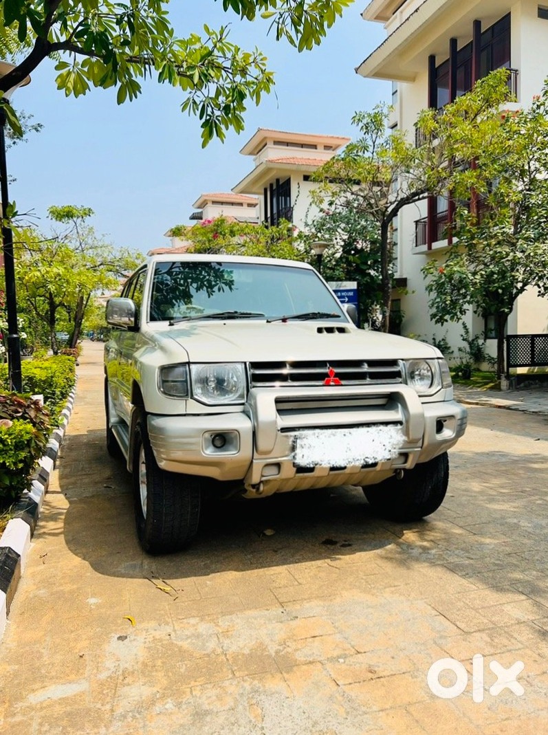 2014 Mitsubishi Pajero Automatic | Single Owner