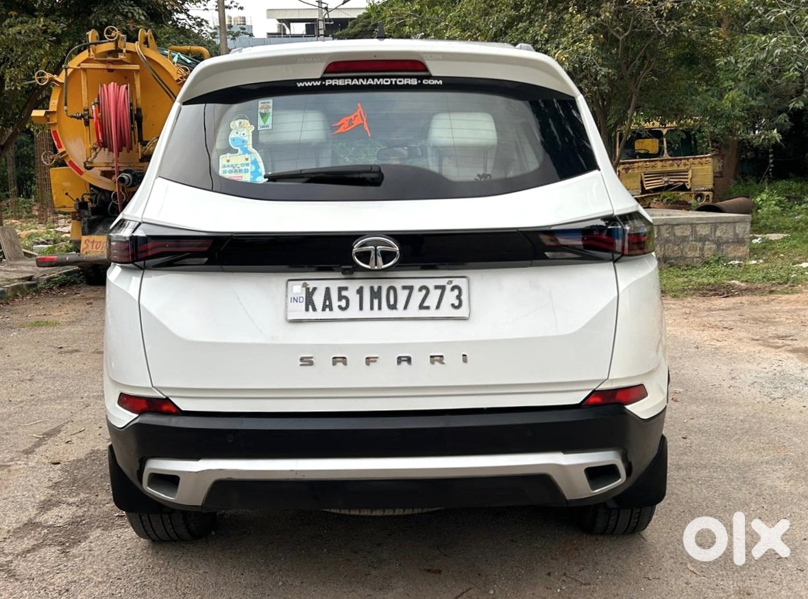 2020 Tata Safari - Petrol Manual