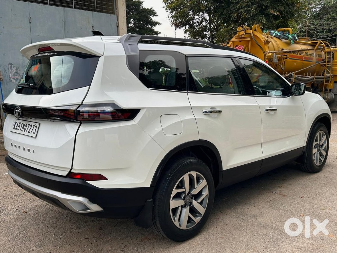 2020 Tata Safari - Petrol Manual