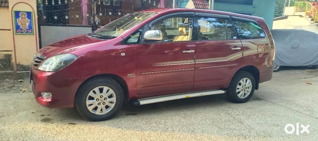 Toyota Innova 2015 | Automatic | Diesel