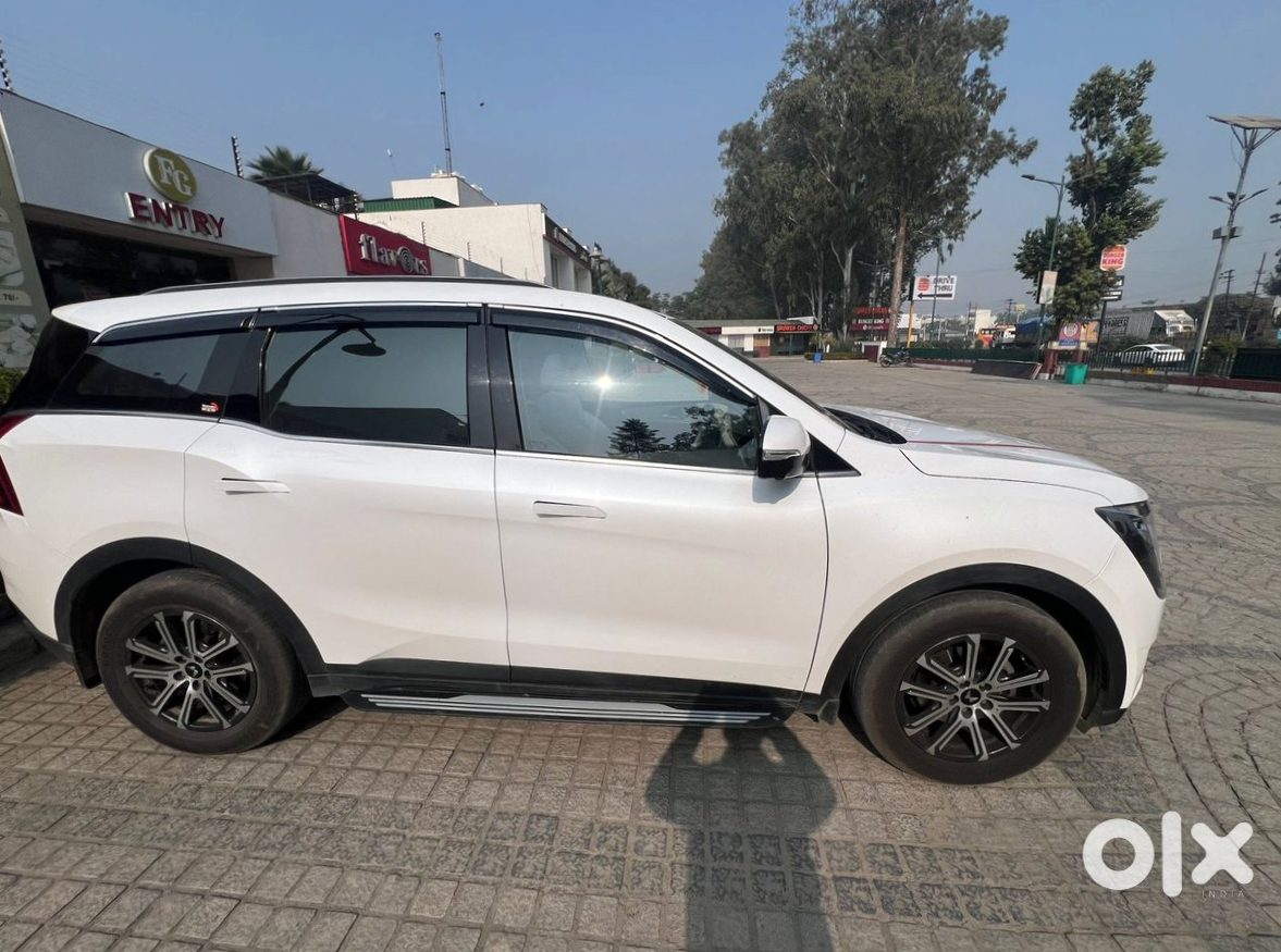 2022 Mahindra Xuv700 - Pristine Condition