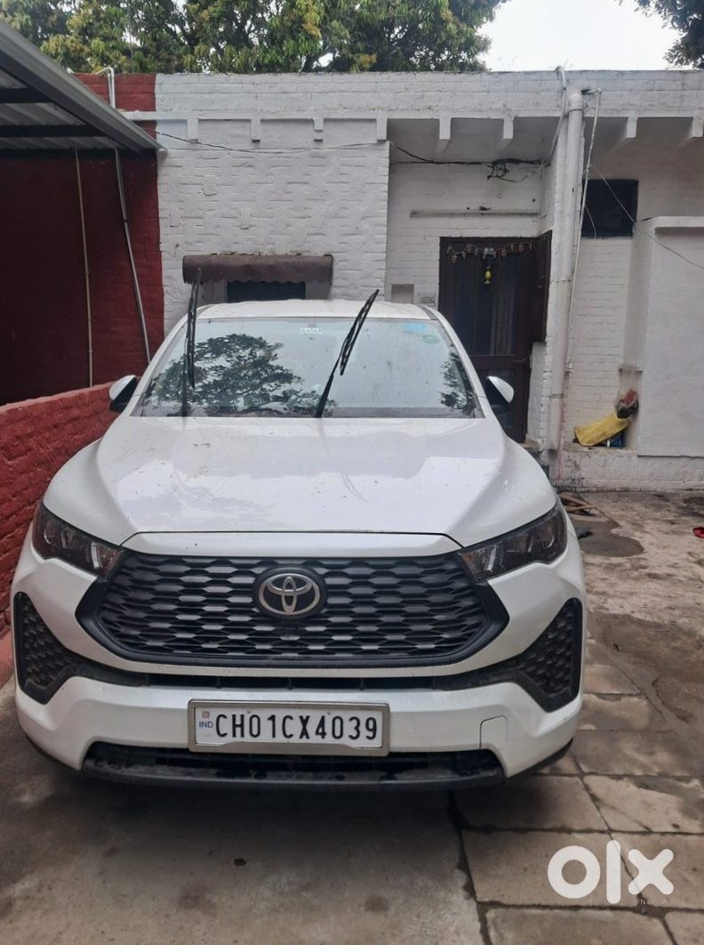 Brand New 2025 Toyota Innova Hycross