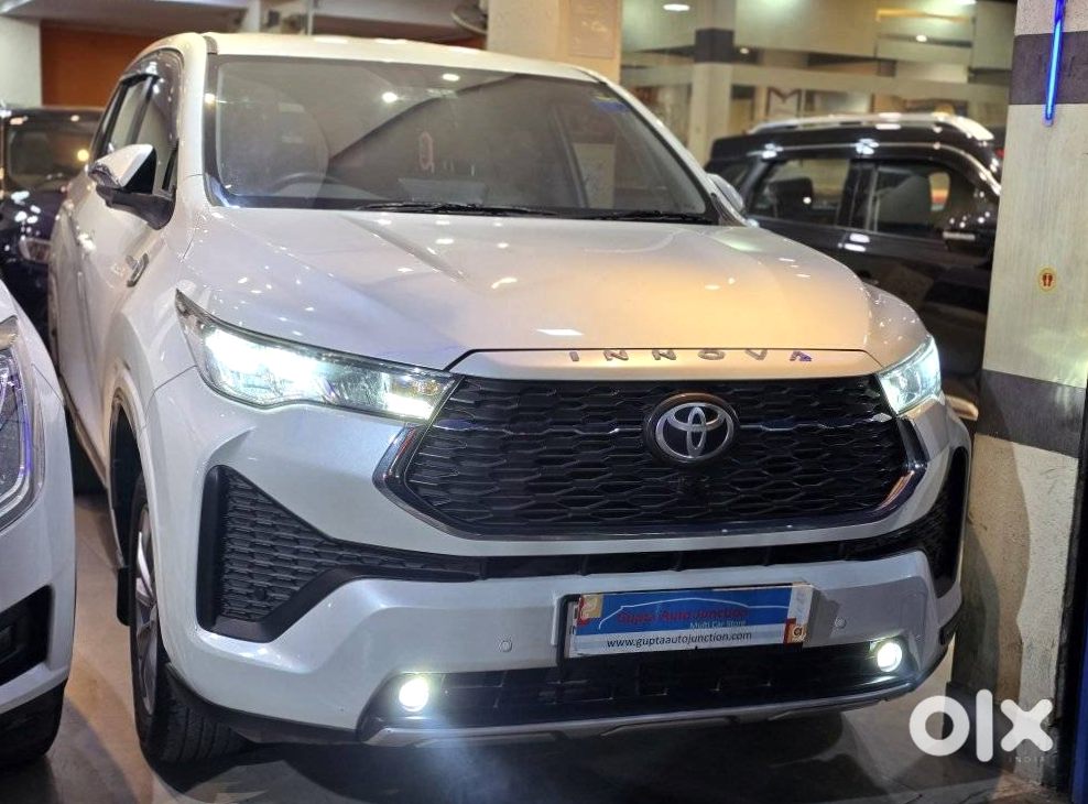 Urgent: 2023 Toyota Innova Hycross Diesel