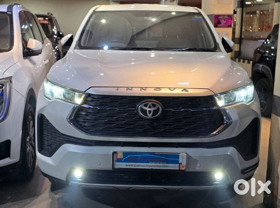 Urgent: 2023 Toyota Innova Hycross Diesel