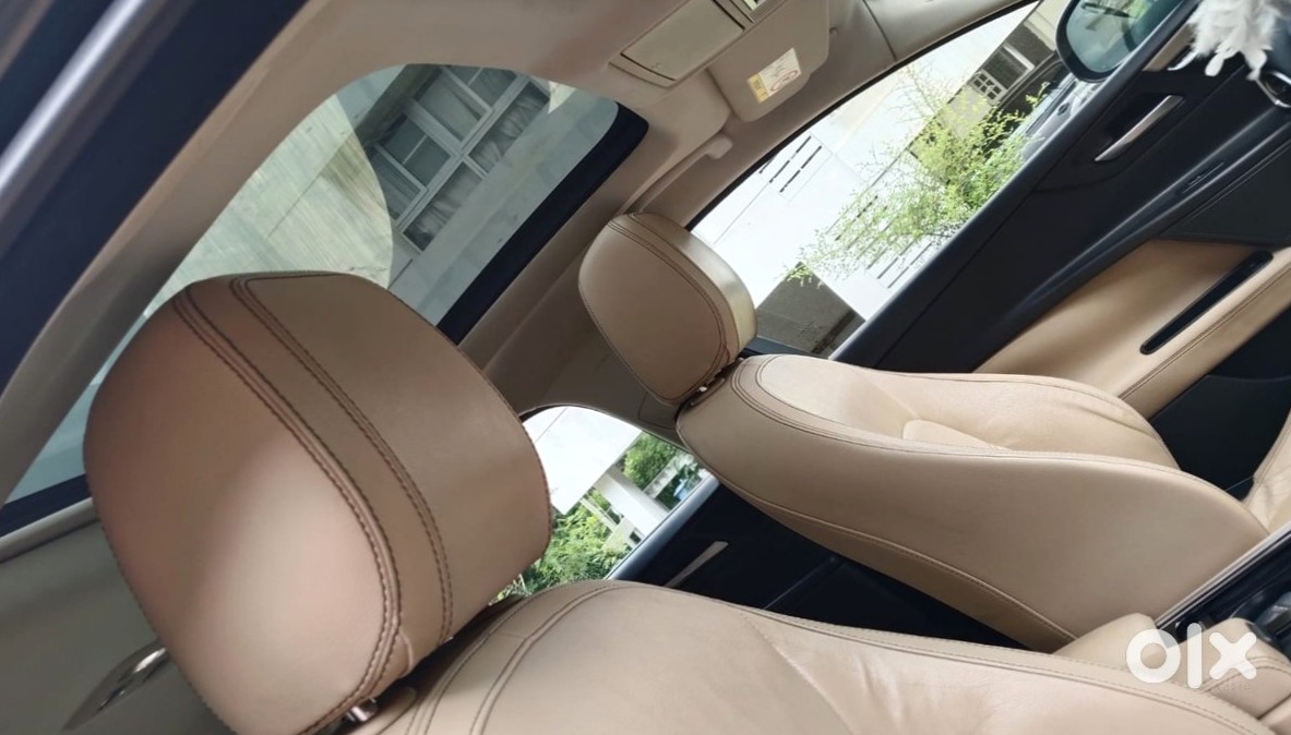 Jaguar Xe 2018 - Premium Sedan