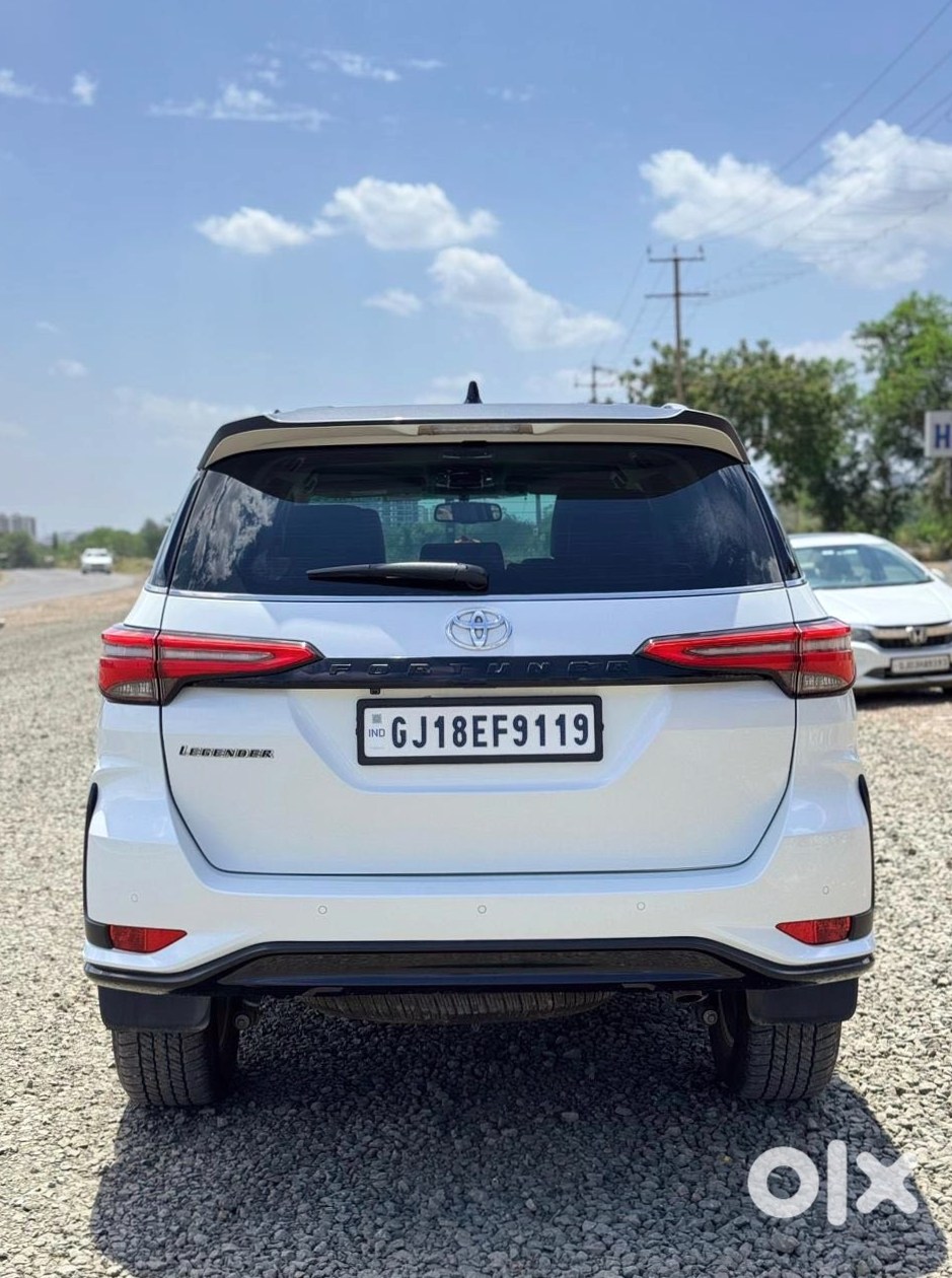 Urgent: 2022 Toyota Legender 4x2