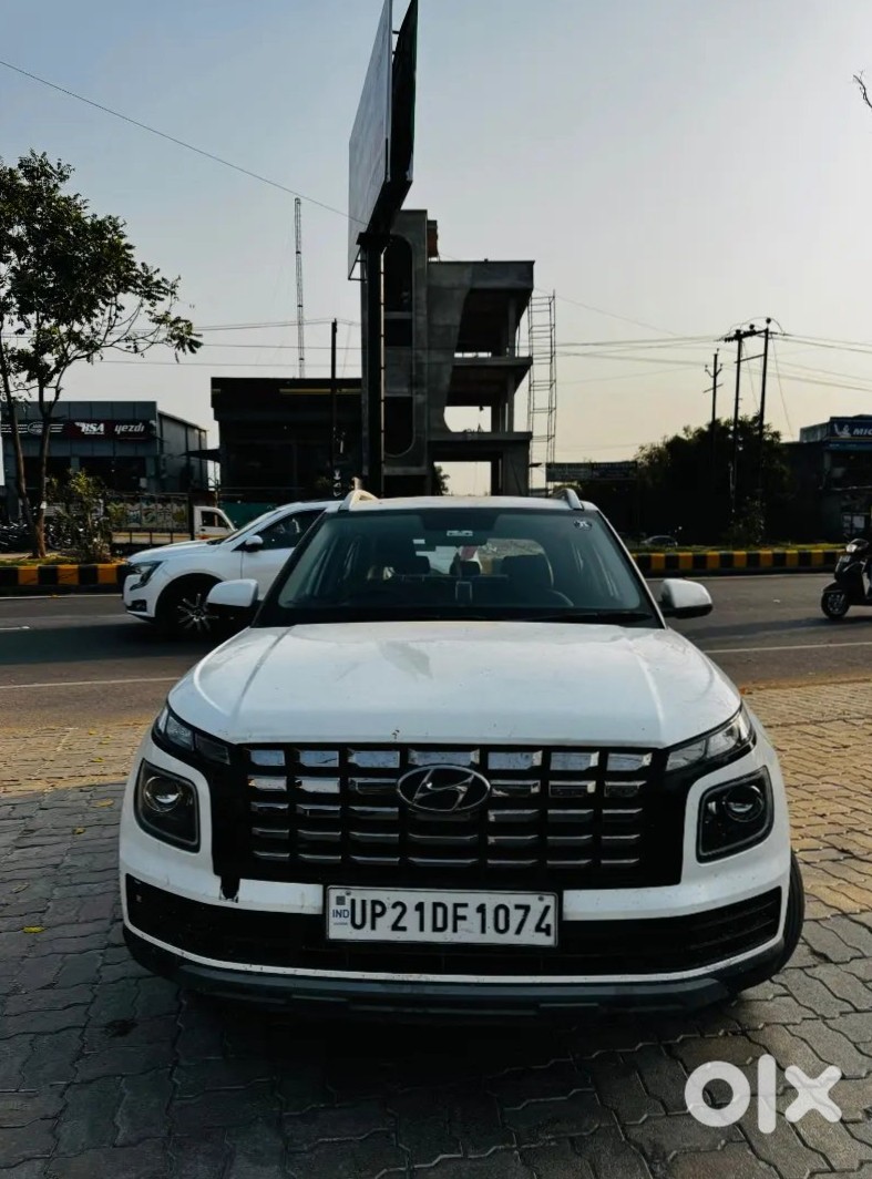 Hyundai Venue 2023 | Manual Petrol