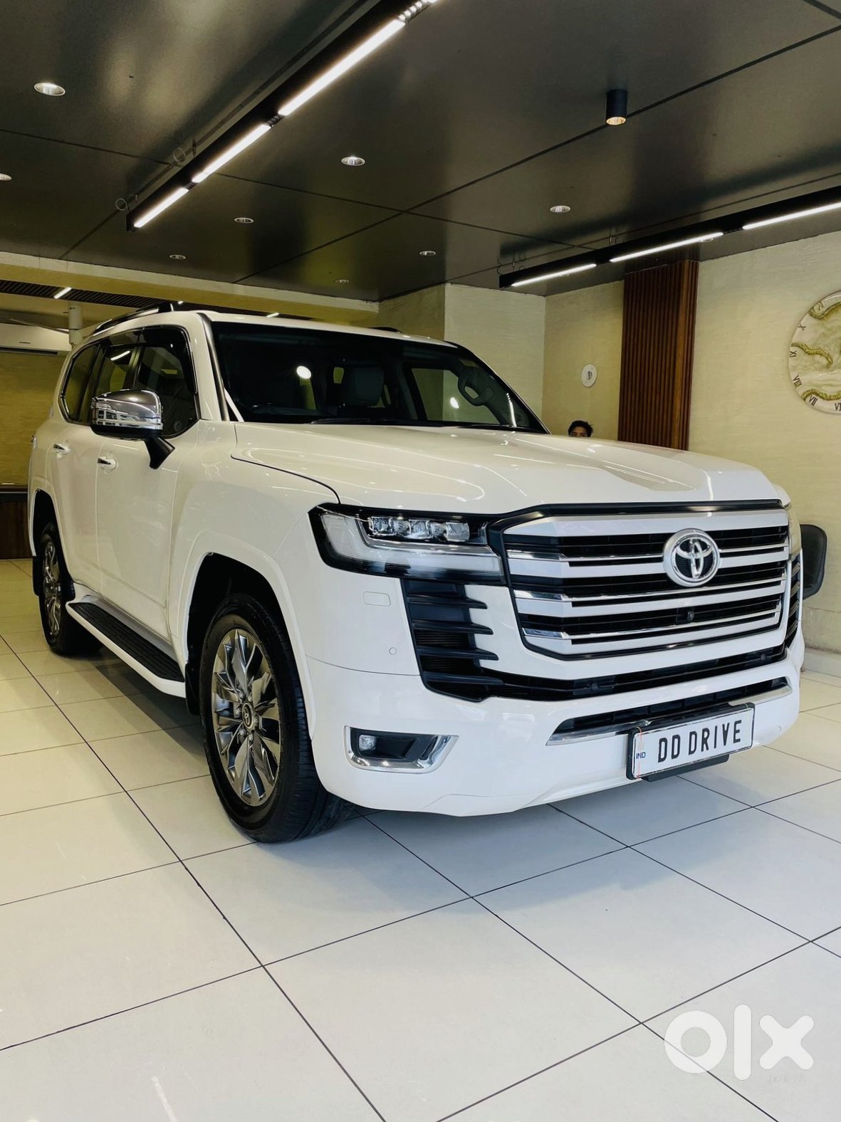 2010 Toyota Land Cruiser - Strong Runner