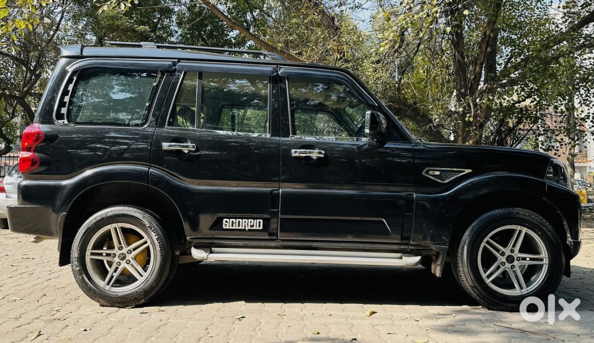 Mahindra Scorpio 2010 - Going Abroad Must Sell