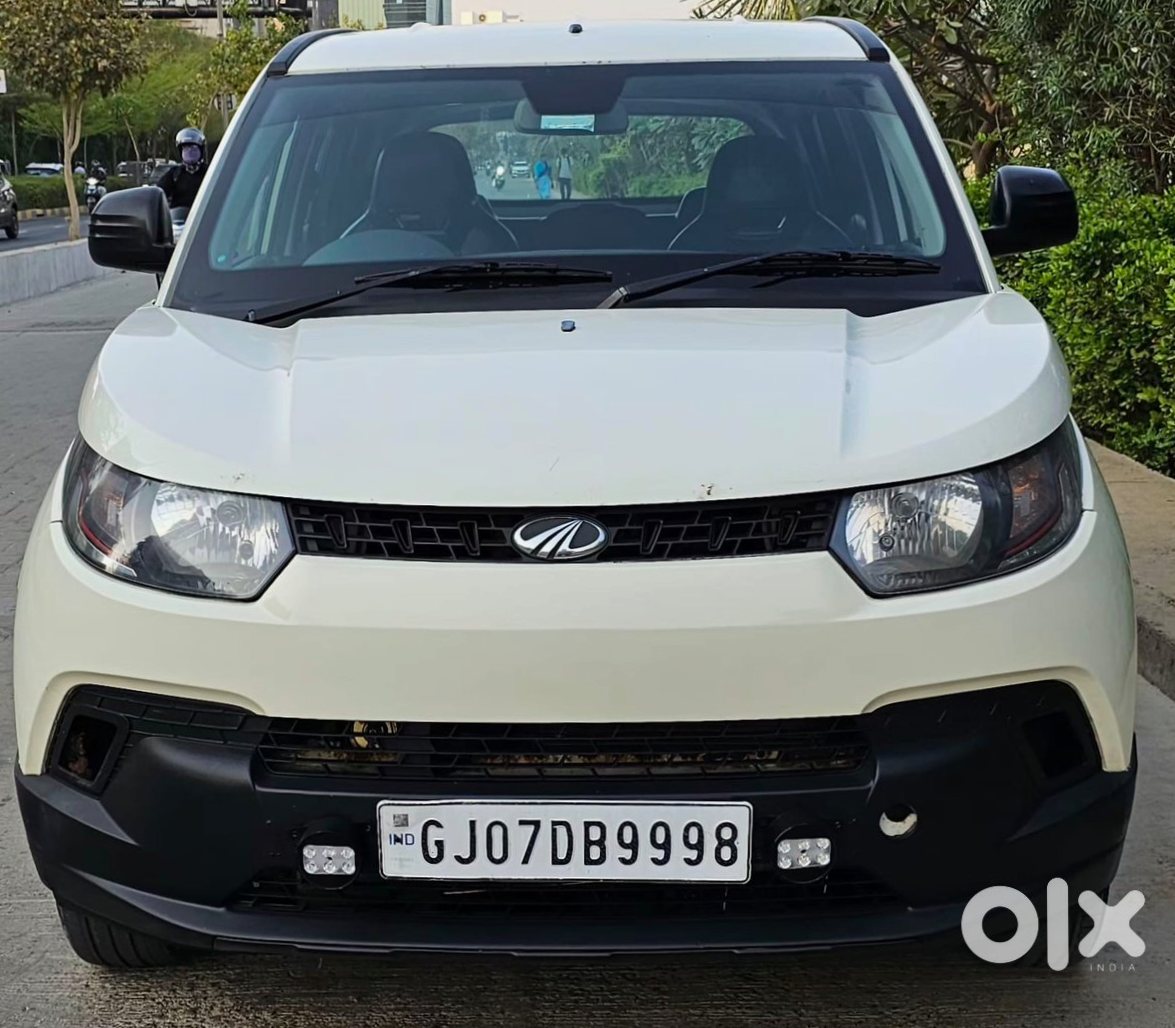 Mahindra Kuv 100 Petrol Manual