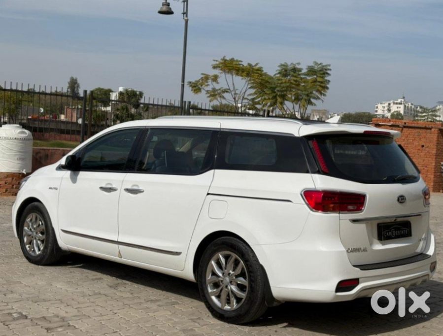 Kia Carnival 2024 - Practically New