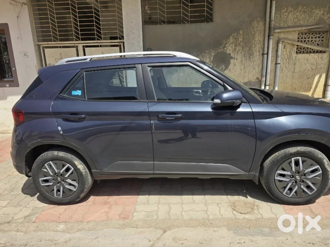 Hyundai Venue 2024 - Brand New Looking
