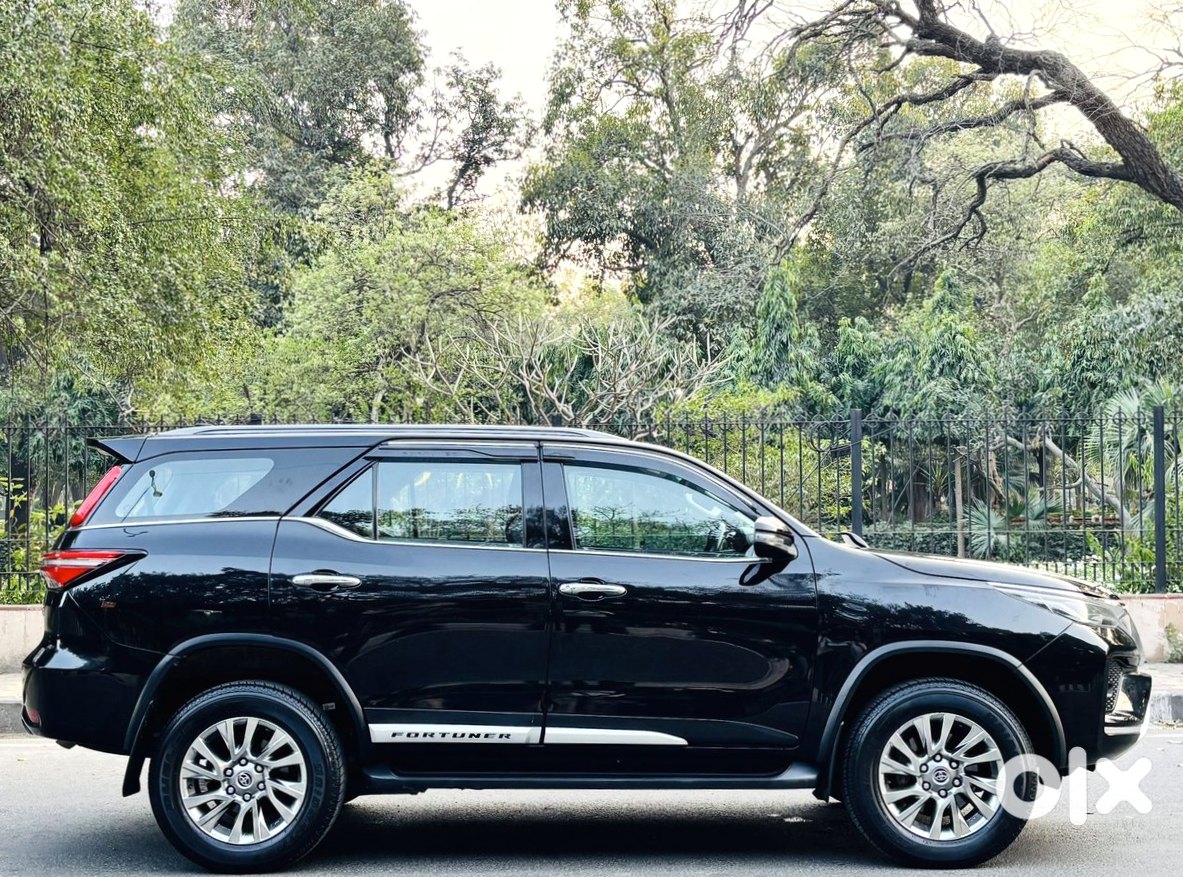 Toyota Fortuner 2011 Petrol Automatic