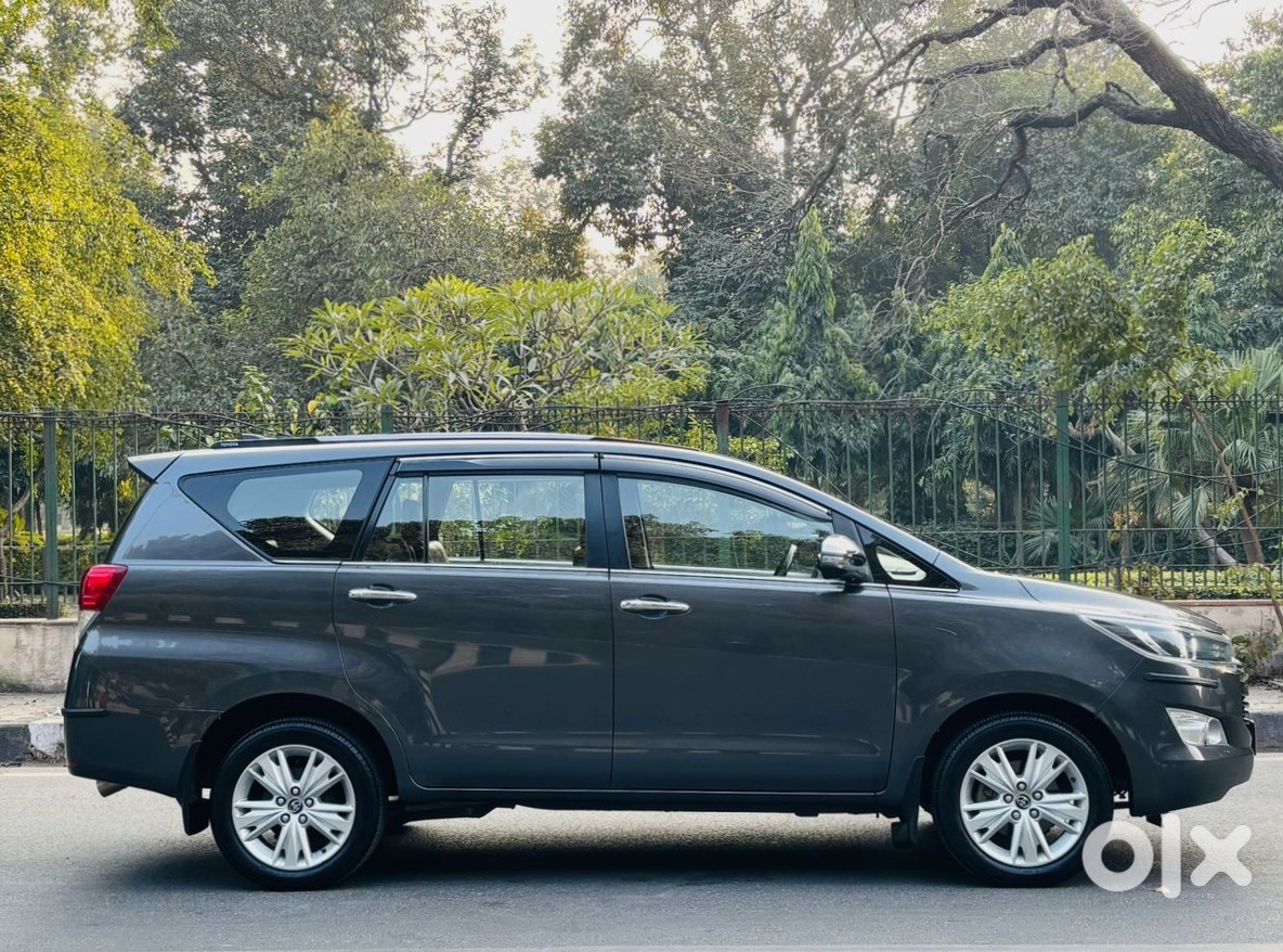 Toyota Innova Crysta 2018 | Family Car