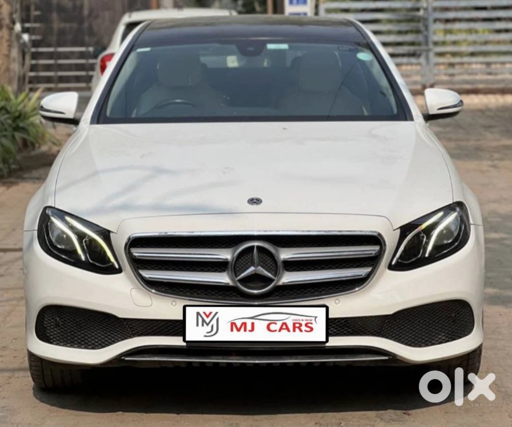 Mercedes Benz E-class Luxury Sedan