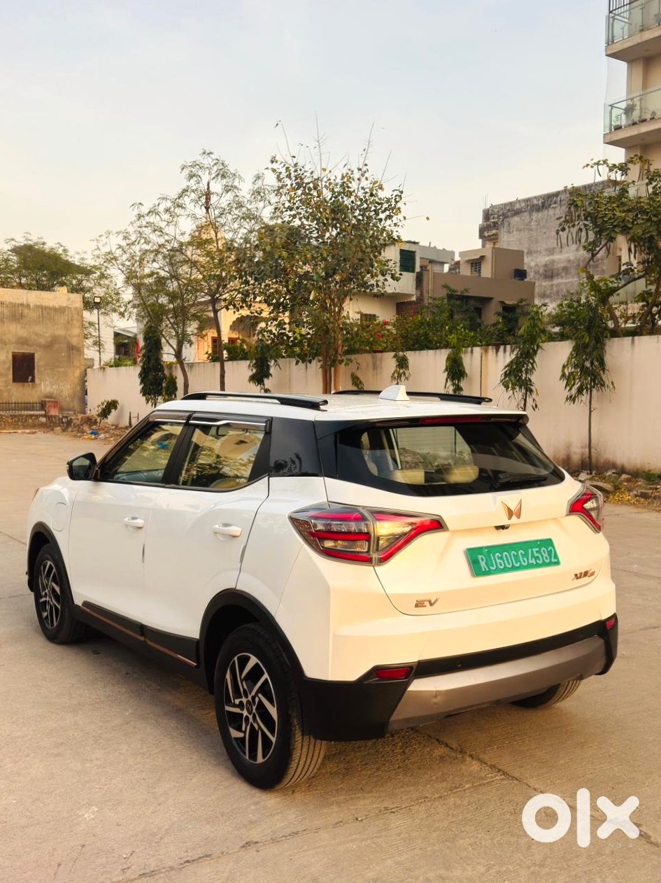 Mahindra Xuv400 Ev 2024 Automatic