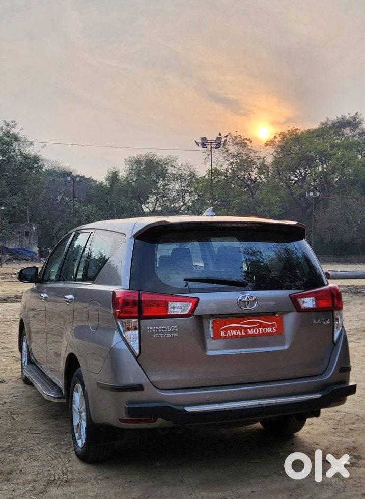 2024 Toyota Innova Crysta Cng Auto