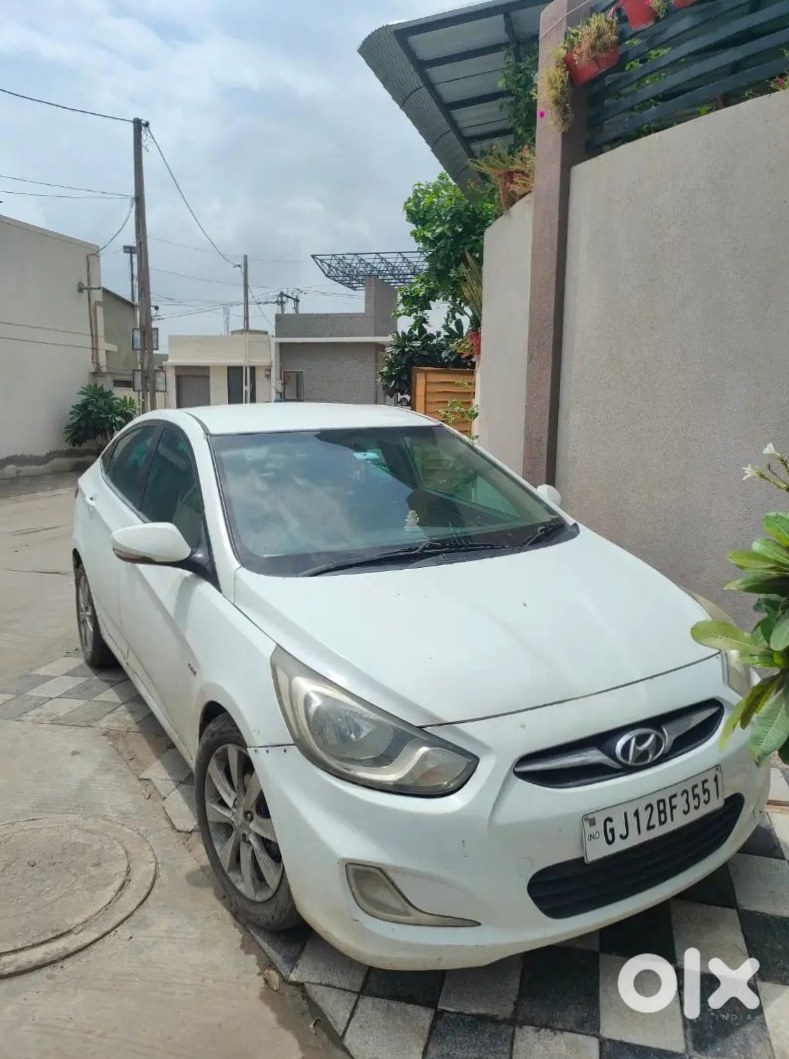 2011 Hyundai Verna | ₹774k | 221,365km | Petrol | Manual