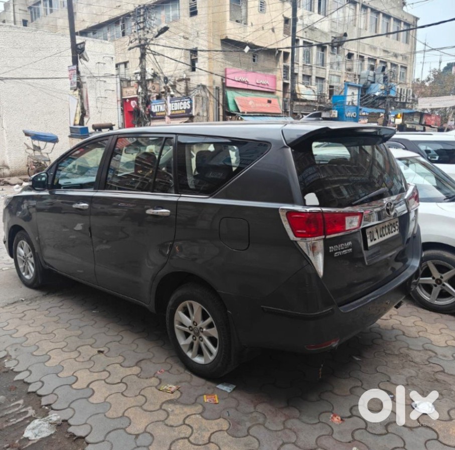 2015 Toyota Innova Crysta - Family Car