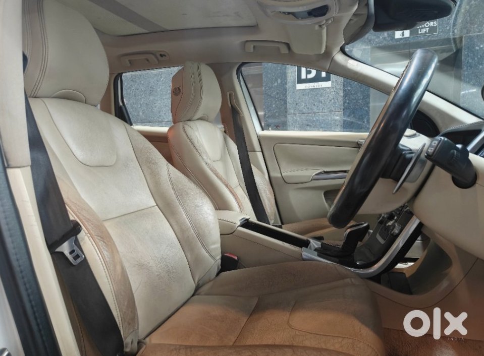 Volvo Xc60 - Premium Swedish Engineering