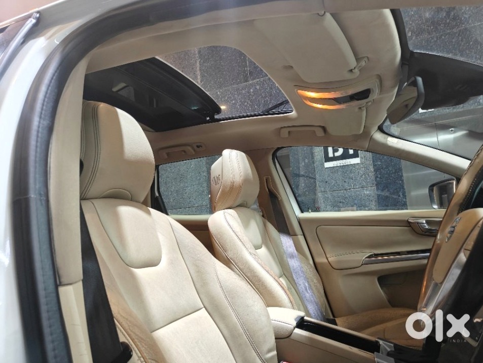 Volvo Xc60 - Premium Swedish Engineering