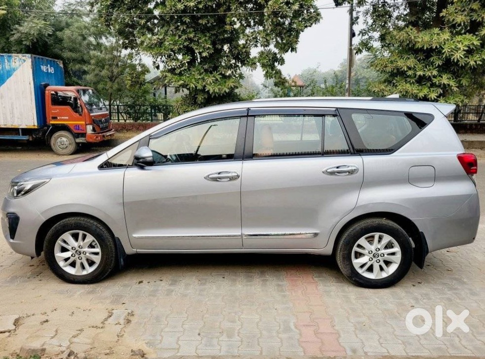 2023 Innova Crysta Diesel