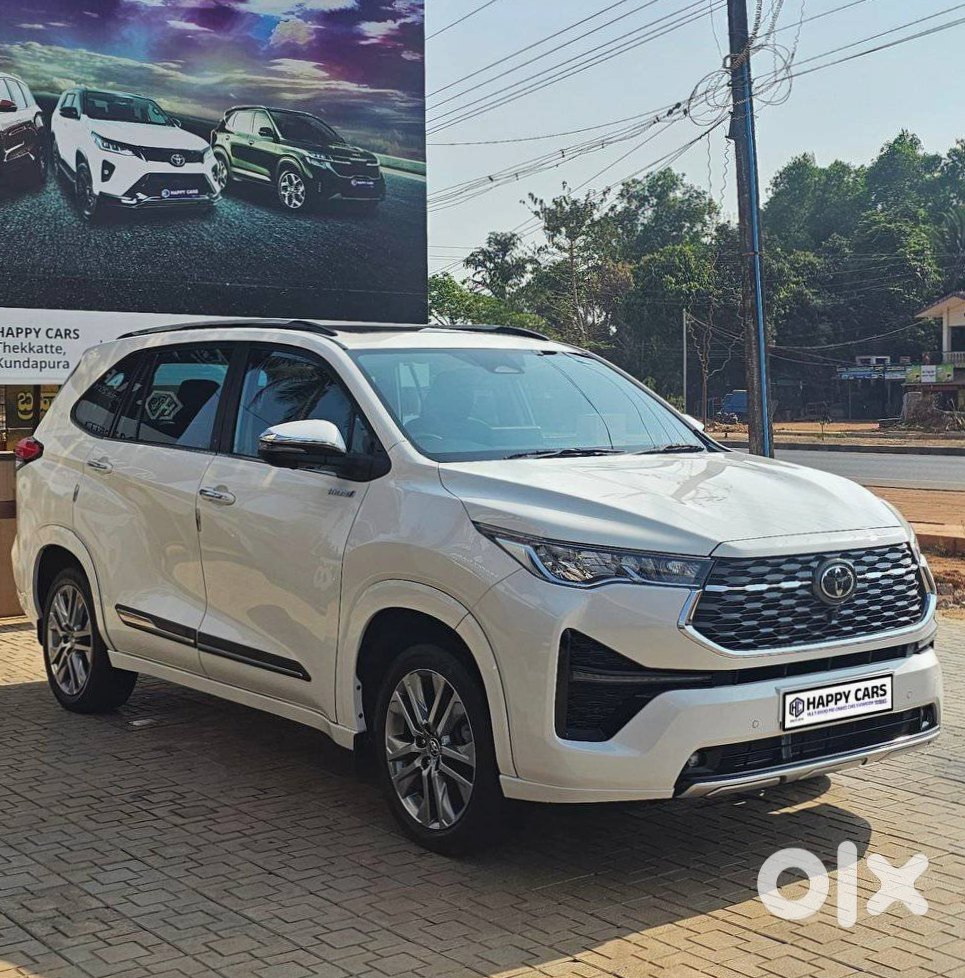 2024 Toyota Innova Hycross Cng Manual - Barely Driven