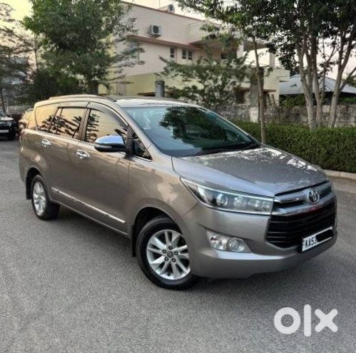 Toyota Innova Crysta 2024 - Mint