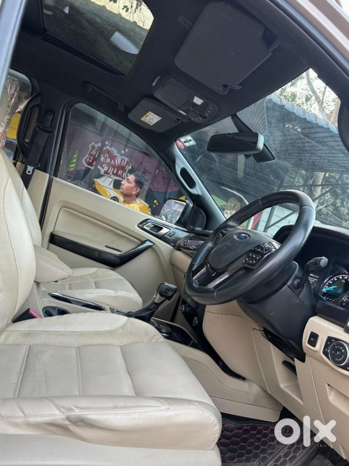 Ford Endeavour 2013 - Family Suv