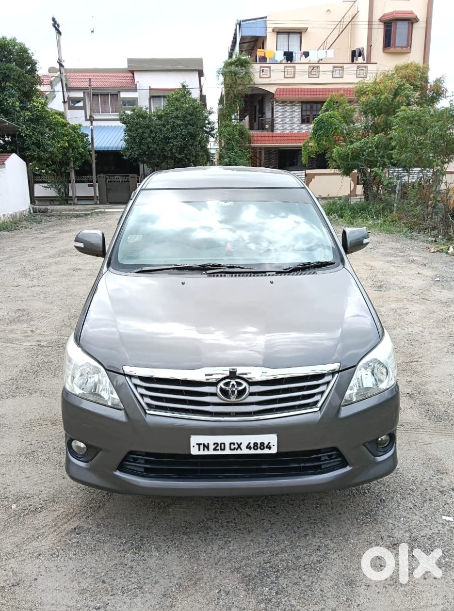 Toyota Innova - Family Suv