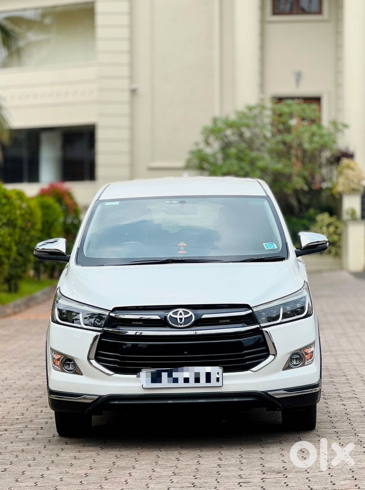 2025 Toyota Innova Crysta - Like New