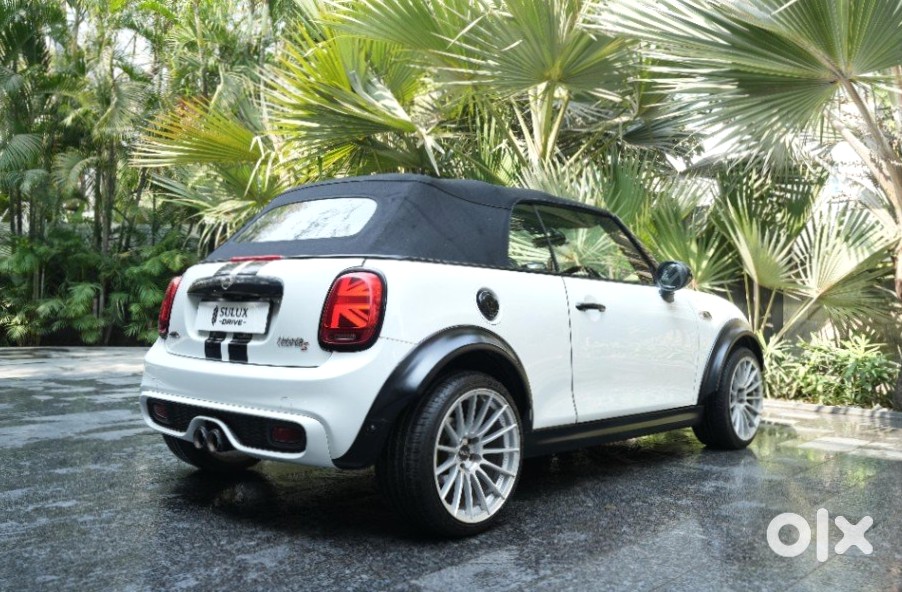 Mini Cooper Convertible Luxury