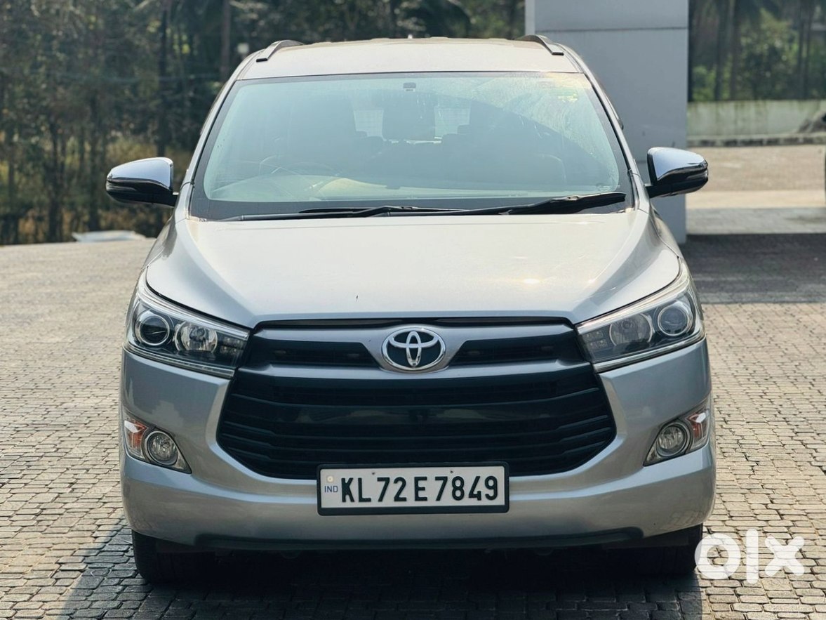 2022 Innova Crysta Petrol Manual