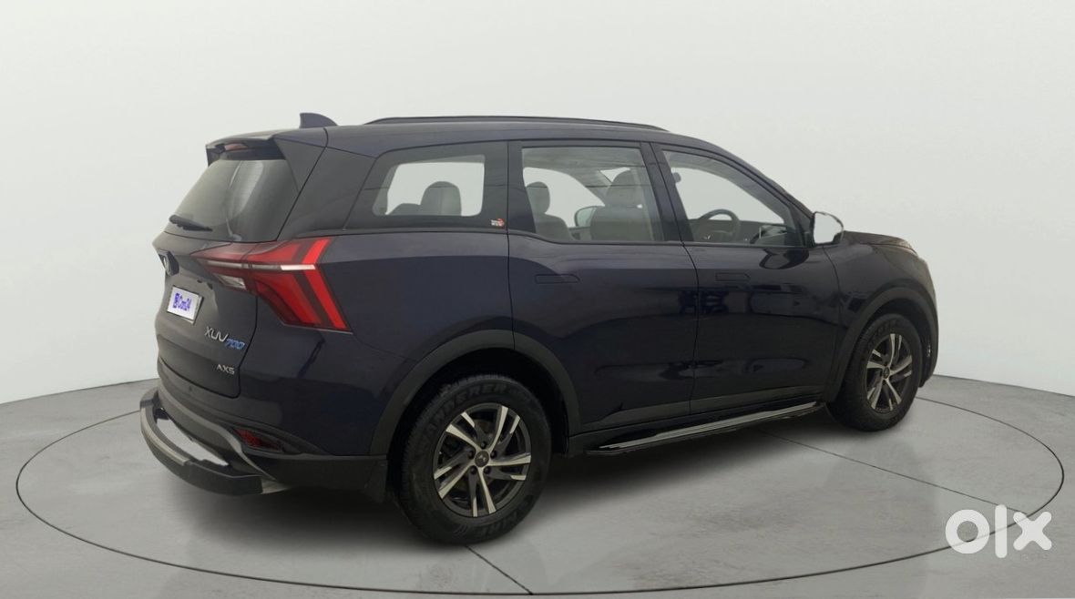 2023 Mahindra Xuv700 Cng Manual