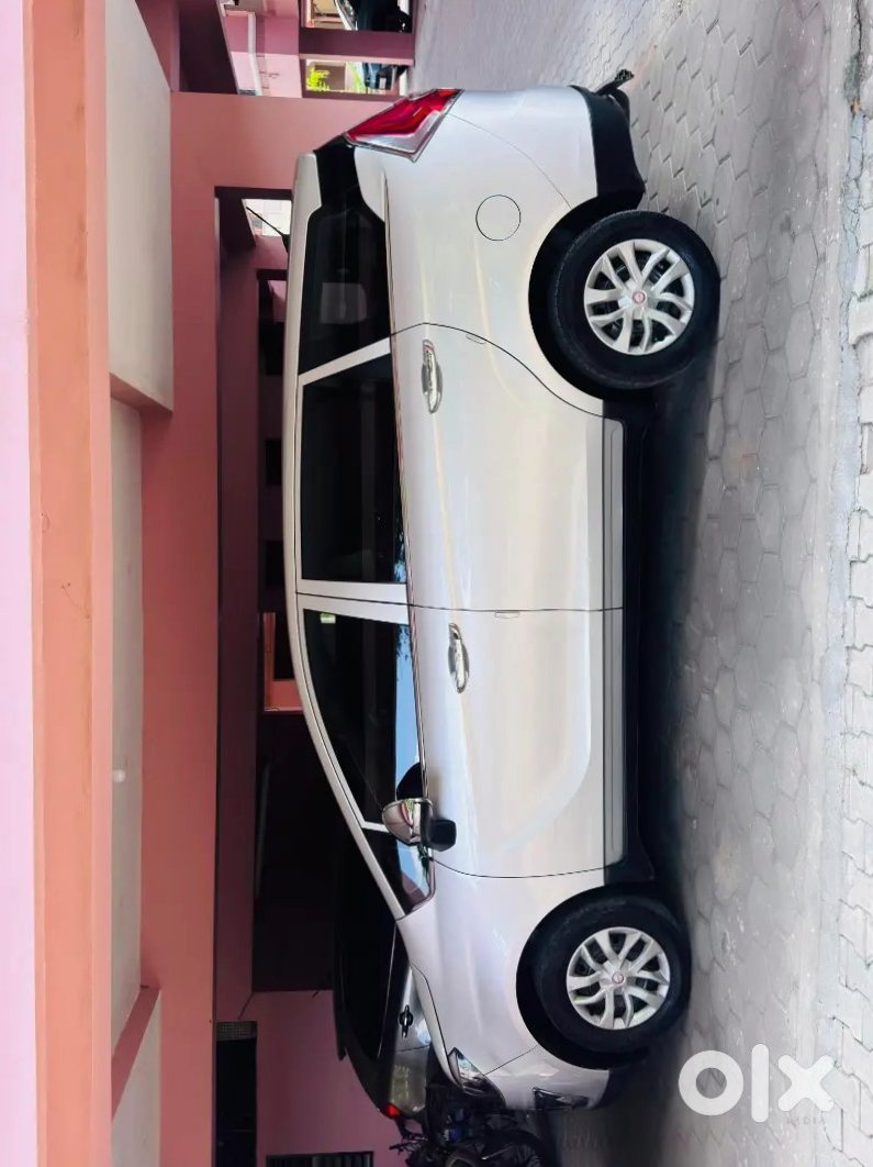 Mahindra Marazzo 2017 | Shifting City