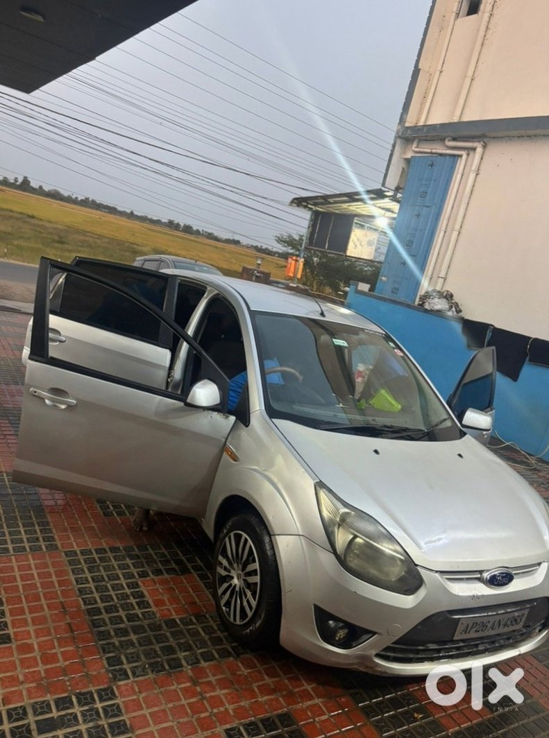 2011 Ford Figo - Petrol