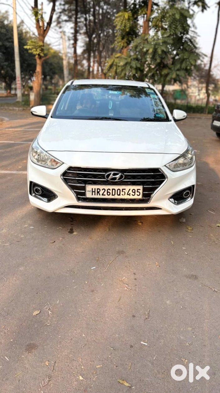 Verna Petrol Manual 2016 - Good Condition