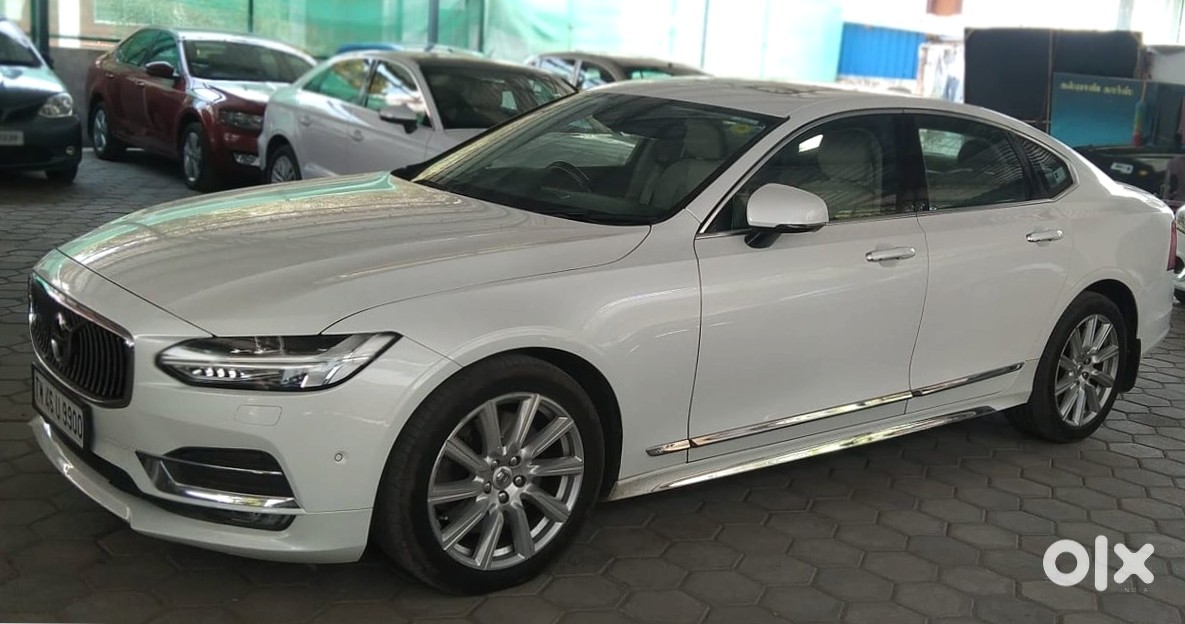 Volvo S90 Luxury Sedan Diesel Automatic 2023