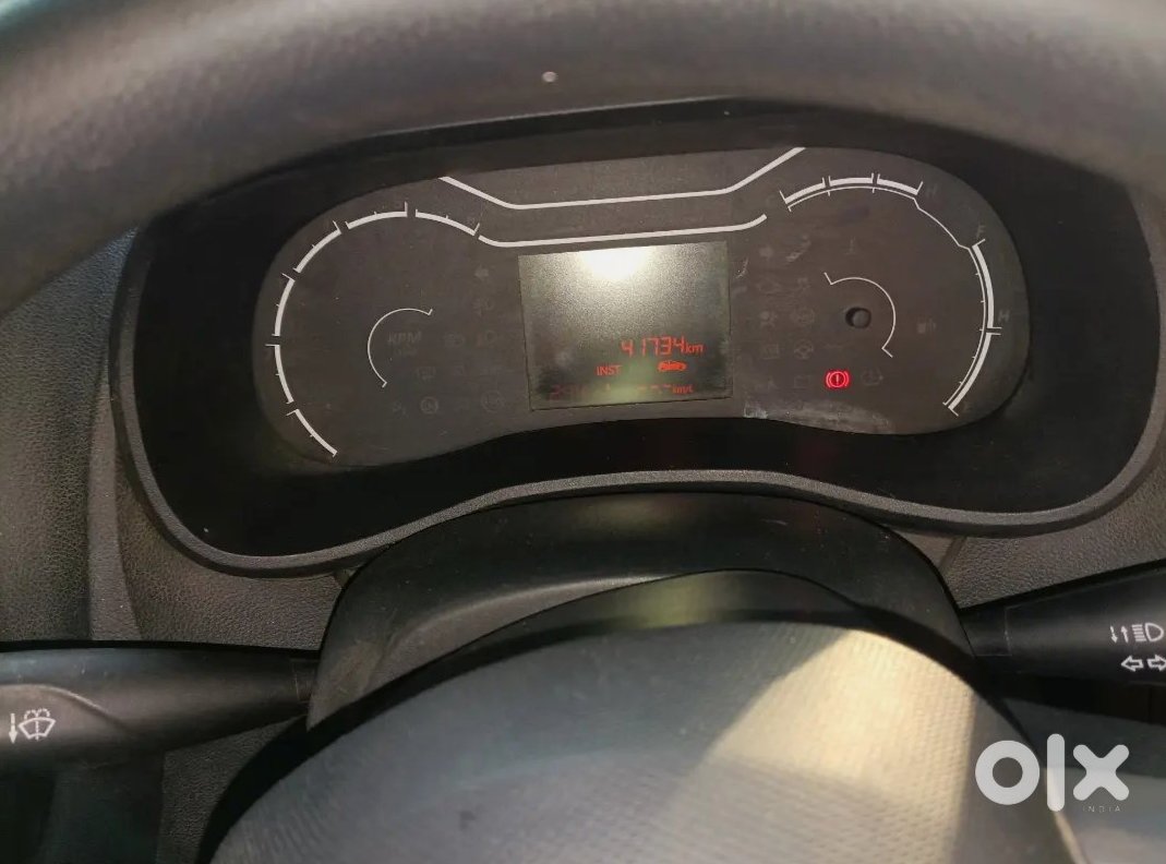 2022 Renault Kwid | ₹258k | 51,168km | Diesel | Automatic