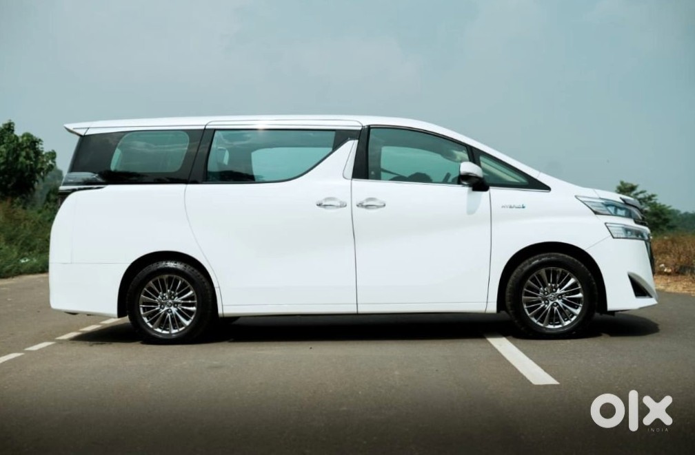 2020 Toyota Vellfire - Family Car